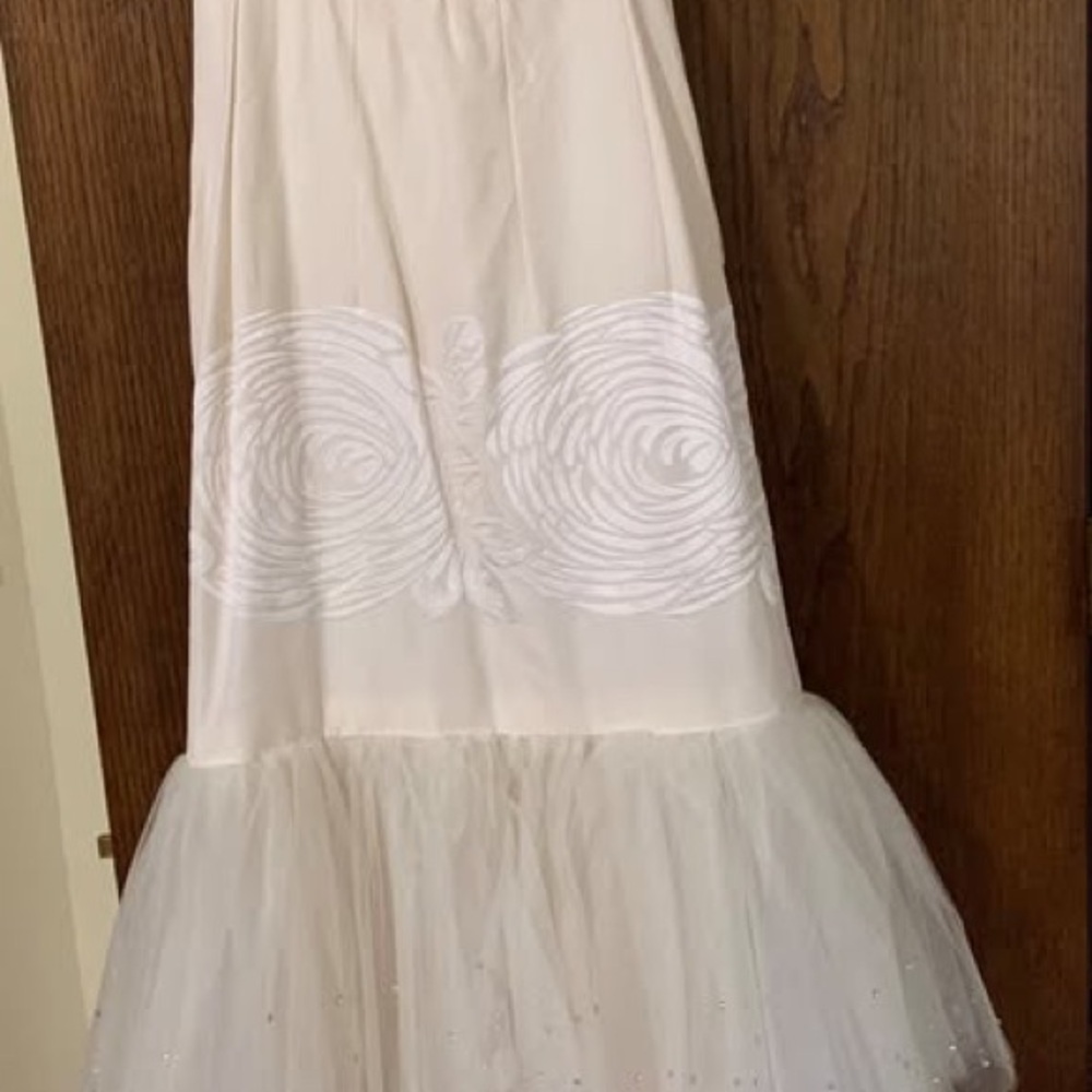Vintage Elegant Cream Wedding Dress
